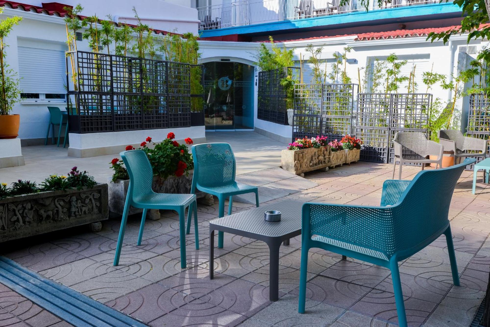 Bamblue Boutique Apartments Pineda de Mar Exterior photo
